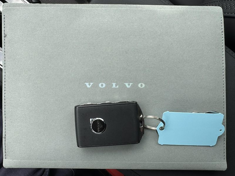 Volvo XC90 B5 AWD PLUS 360/ 7.m* / +kola  - fotka 49 z 49