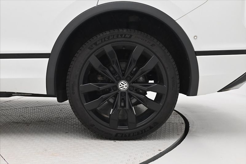 Volkswagen Tiguan Allspace 2,0 TDI 147 kW R-Line 4x4 7Mís - fotka 35 z 35