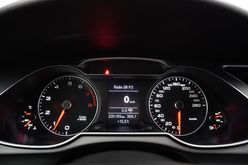 Audi A4 1.8TFSi-125 kW NOVÝ TYP MOTORU - fotka 13 z 20