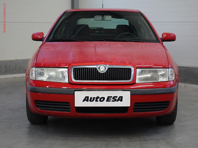 Škoda Octavia (2002) 1.6i, ČR, Elegance - fotka 2 z 19