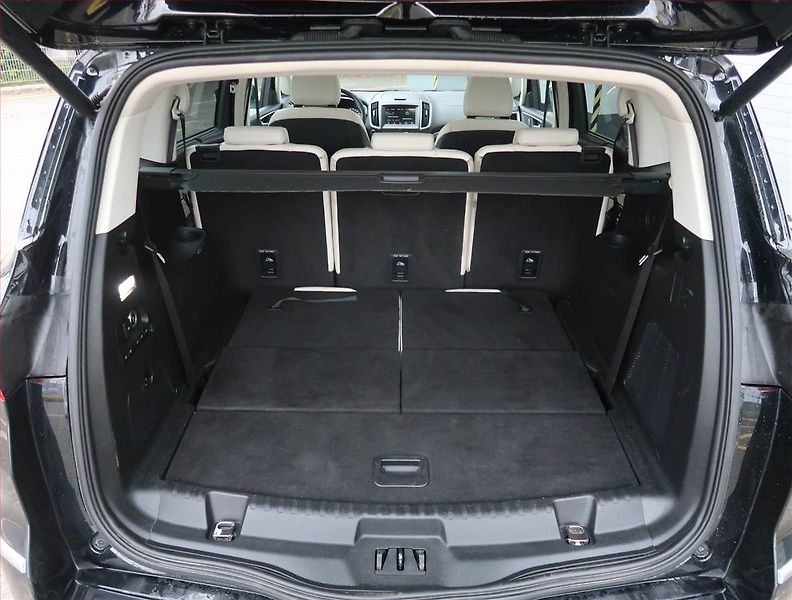 Ford S-MAX (2017) Vignale 2.0 EcoBoost, Automat - fotka 14 z 30