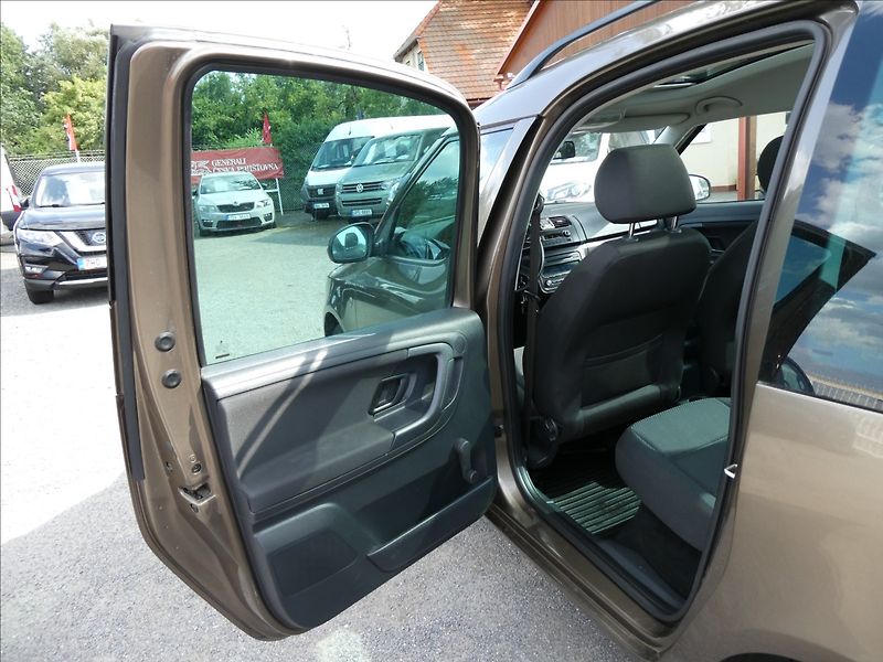 Škoda Roomster 1,2 TSI 77kW Elegance,2 x kola - fotka 22 z 48