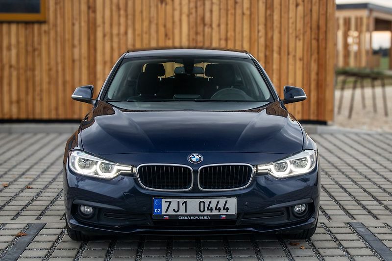 BMW Řada 3 - fotka 2 z 43