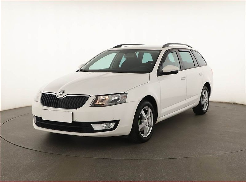 Škoda Octavia (2014) 1.2 TSI, Tempomat - fotka 2 z 14