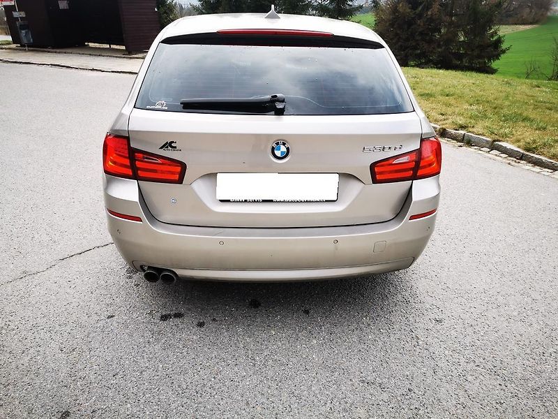 BMW Řada 5 530D XDRIVE TOURING F11 190kW - fotka 23 z 40
