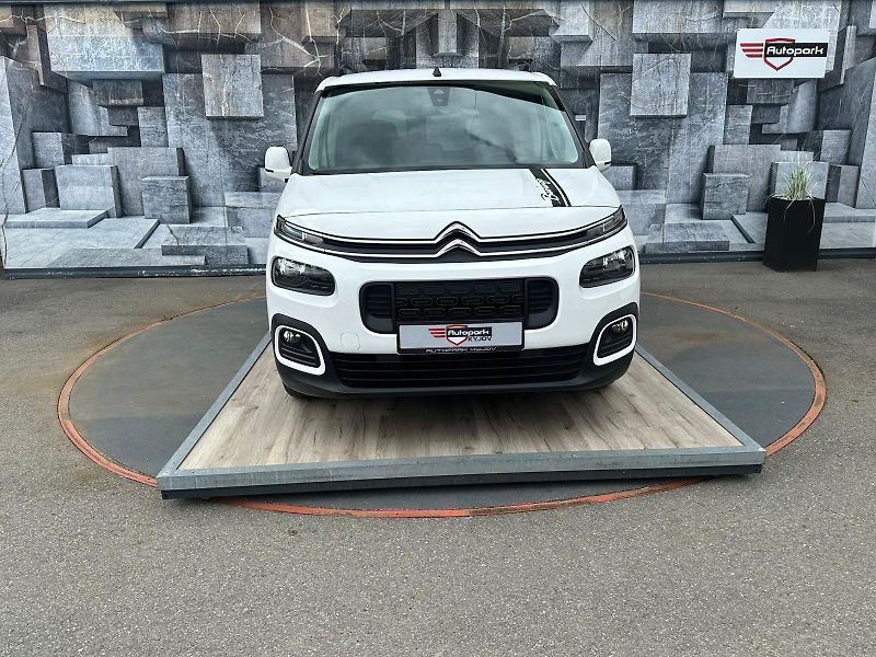 Citroën Berlingo (2019) 1.2i, 81KW, TEMPOMAT - fotka 2 z 24