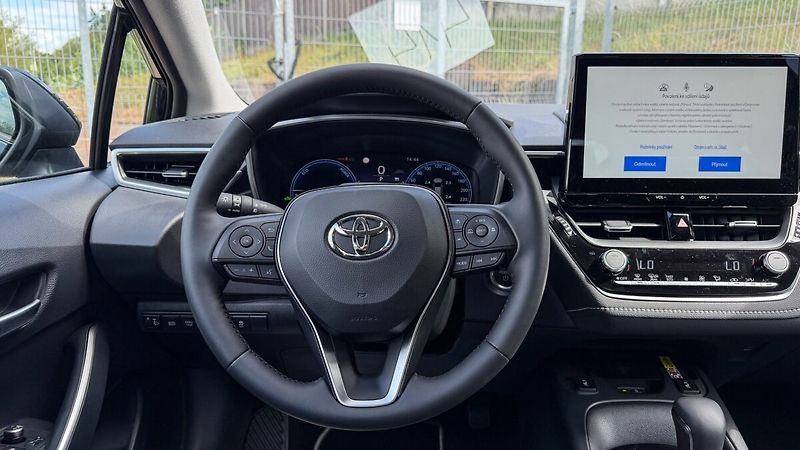 Toyota Corolla SD Comfort Tech dodání konec r - fotka 18 z 25