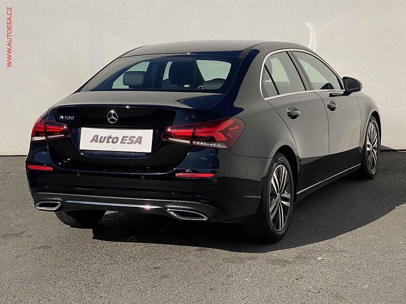 Mercedes-Benz Třídy A (2022) 1.3 CGi A 180, ČR, AT, LED - fotka 4 z 24