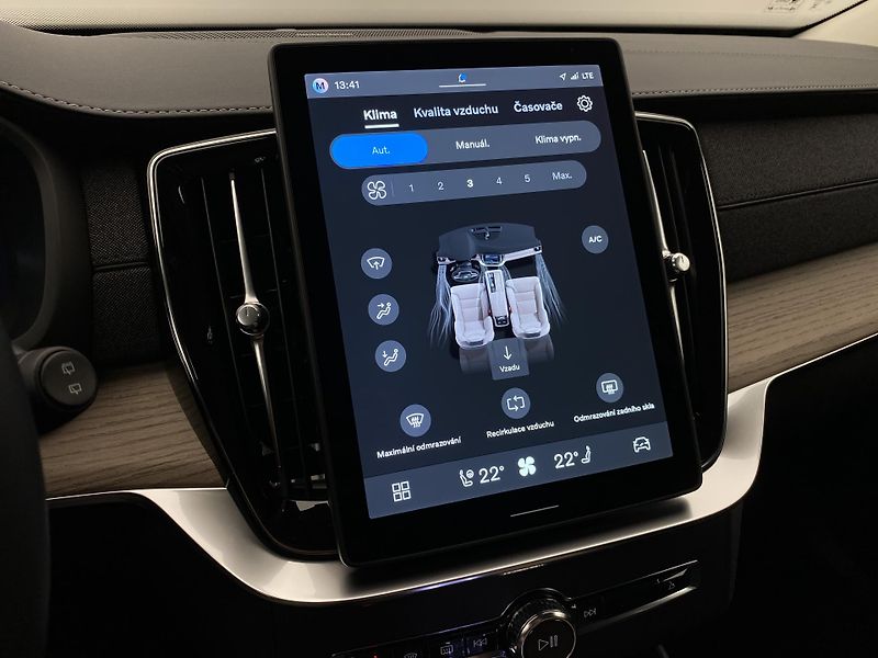 Volvo XC90 (2026) T8 AWD RECHARGE BRIGHT PLUS 7m - fotka 44 z 72