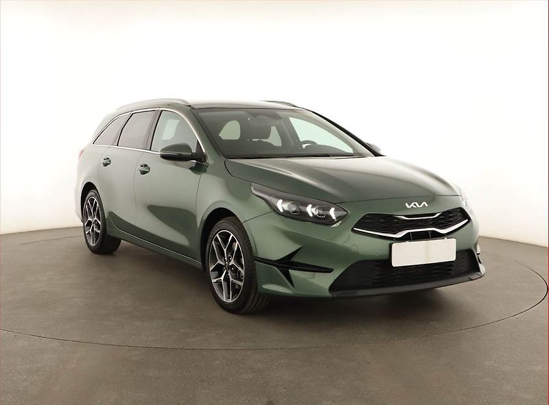 Kia Ceed (2025) 1.5 T-GDI, TOP, DPH, AUTOMAT - fotka 1 z 20