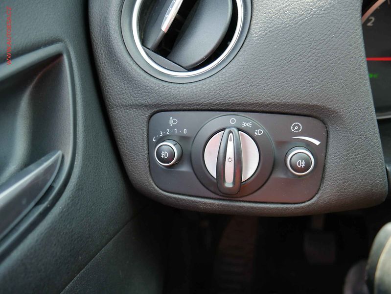 Ford Mondeo (2011) 2.0 TDCi, AC, tempo, výhřev - fotka 18 z 18