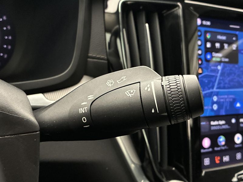 Volvo S60 2,0 B5 184kW Ultimate Dark DPH - fotka 19 z 31