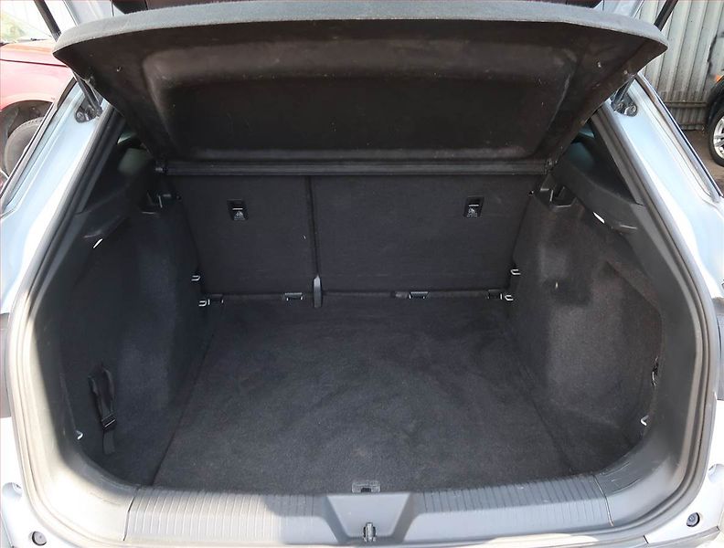 Volkswagen ID.4 (2022) Pro Perf. (82 kWh), SoH 94% - fotka 14 z 23