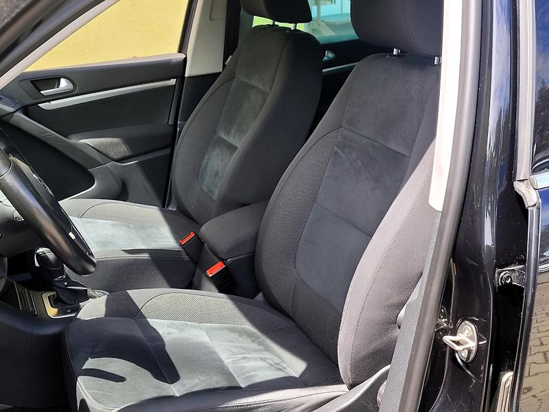 Volkswagen Tiguan 2,0 TDi DSG 4motion SERV.KNÍŽK - fotka 25 z 41