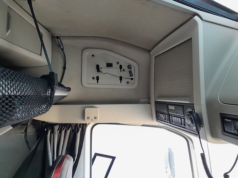 Volvo FH 460 LowDeck - fotka 22 z 37