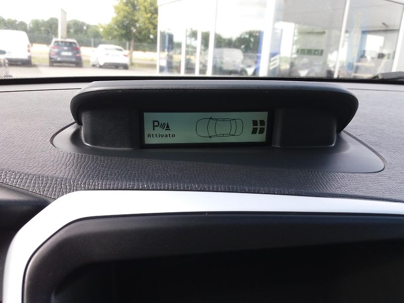 Volvo XC60 2.4D,129kW,KŮŽE ,SERVI.KNÍŽKA! - fotka 21 z 24