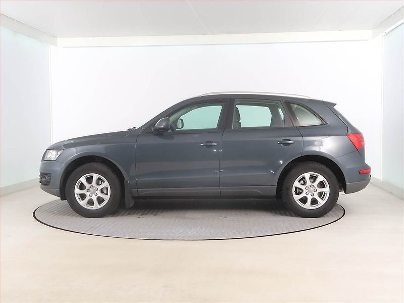 Audi Q5 (2009) 2.0 TDI, 4X4, Serv.kniha - fotka 3 z 15