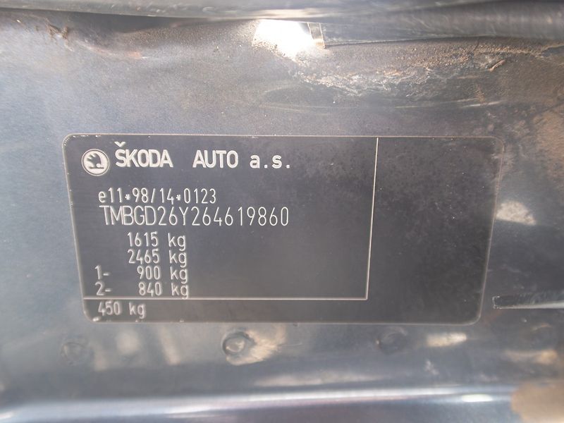 Škoda Fabia (2006) 1.4i 16V 74KW – PO ROZVODECH - fotka 39 z 41