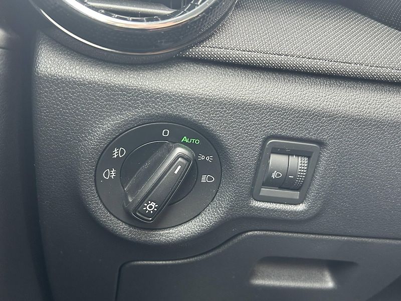 Škoda Fabia Selection 5MP 1,0MPI - fotka 18 z 23