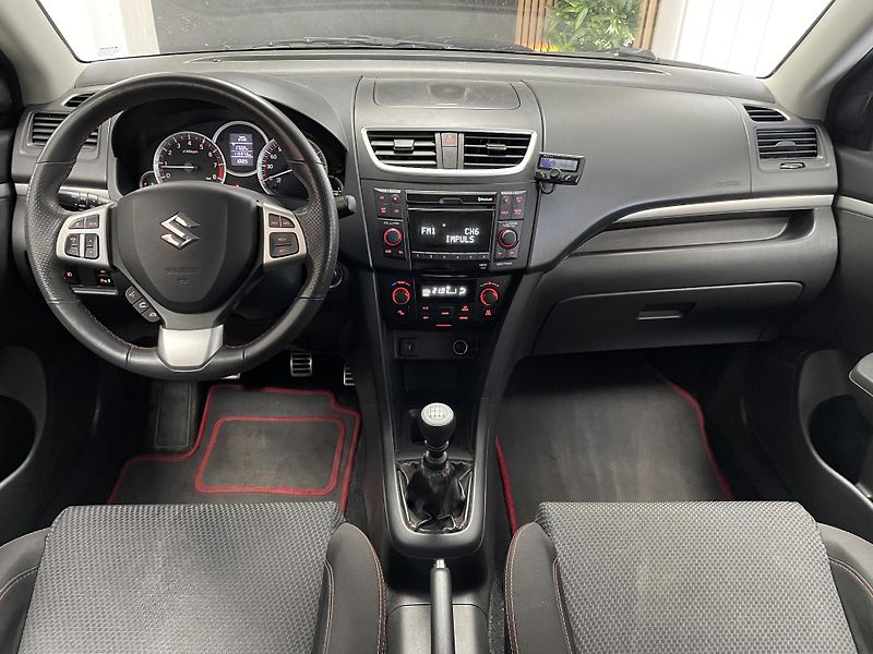 Suzuki Swift 1.6 i 100kW SPORT REZERVACE  - fotka 18 z 21