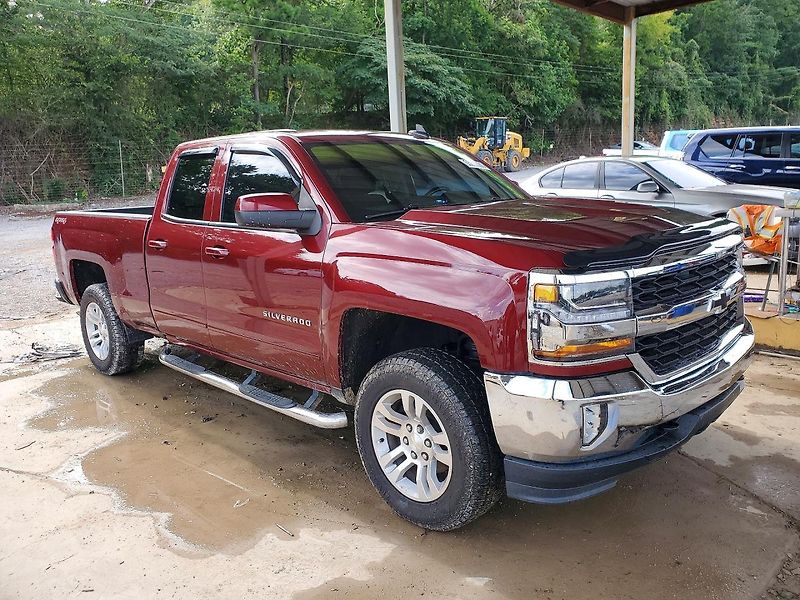 Chevrolet Silverado (2017) Auto na cestě - fotka 4 z 12