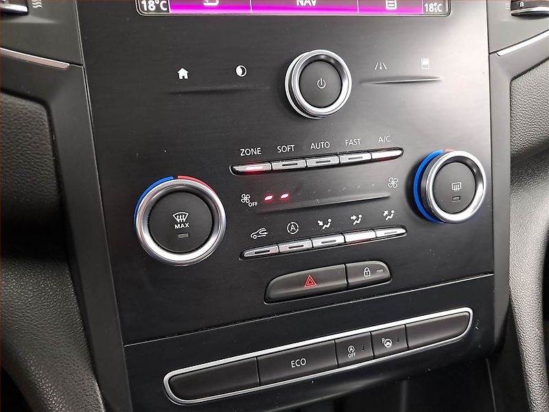 Renault Mégane (2018) 1.5 Blue dCi, Navi, Tempomat - fotka 16 z 19