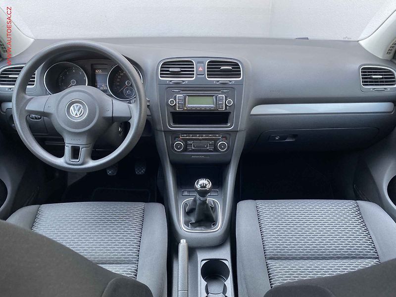 Volkswagen Golf (2009) 1.4 i, Trendline, TZ - fotka 8 z 16