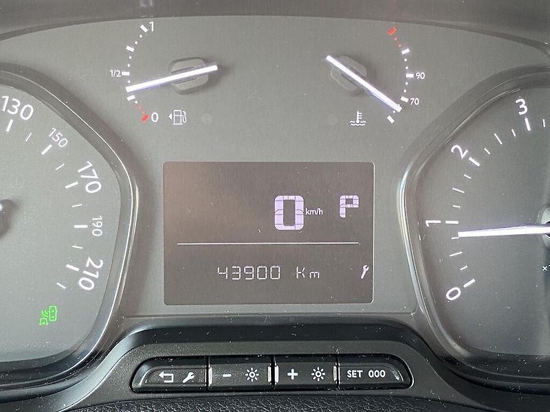 Toyota ProAce 2.0 D 130 kW AT Family - fotka 10 z 27