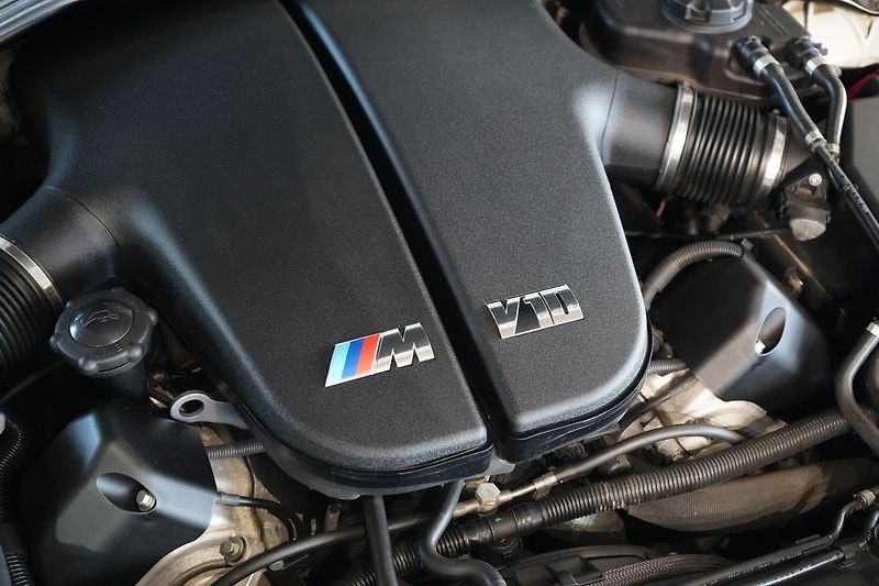 BMW M6 Cabrio, V10,Head-up,Soft-close - fotka 7 z 41