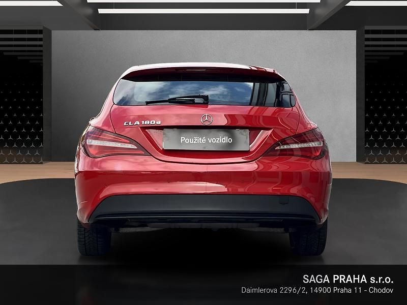 Mercedes-Benz CLA Shooting Brake 180 d Shooting - fotka 5 z 18
