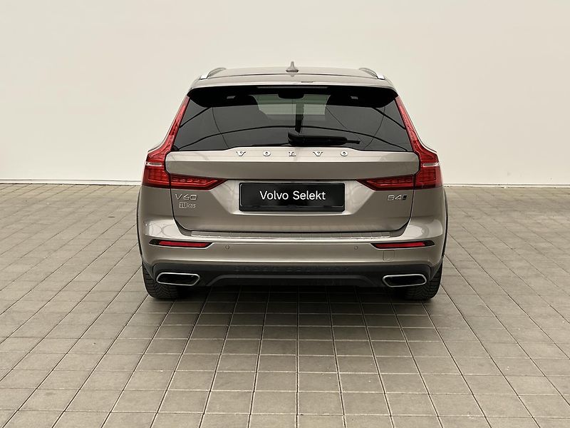 Volvo V60 2.0  B4 4x4 Cross Country PRO - fotka 5 z 25