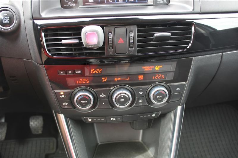 Mazda CX-5 2,2 D Skyactiv  NAVI,XENONY,ČR - fotka 20 z 31