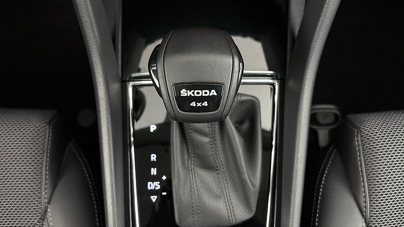 Škoda Kodiaq 2.0 TDI DSG 4x4 Style - fotka 25 z 28