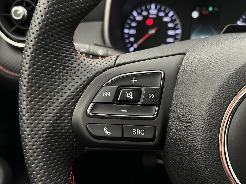MG ZS 1.5 ESSENTIAL PLUS CZ 1.maj. - fotka 22 z 40