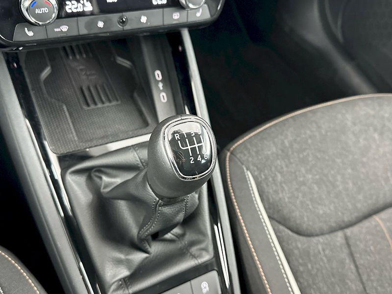 Škoda Scala (2025) 1.0TSI 85kW Top Selection - fotka 24 z 30