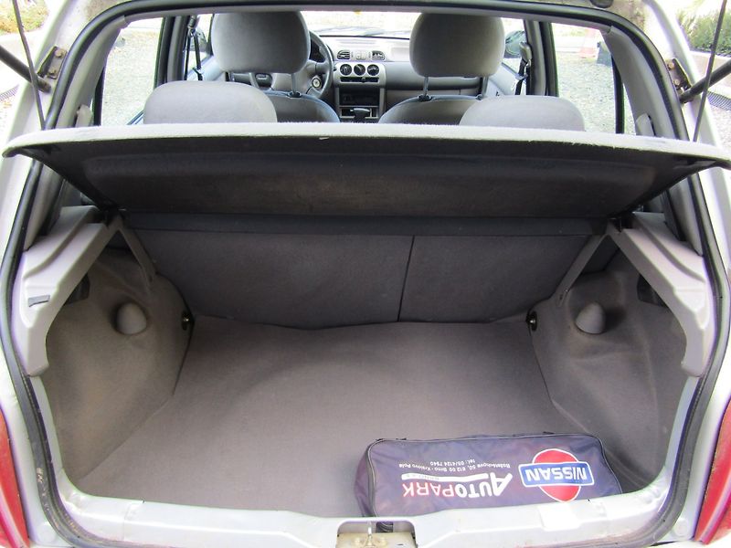 Nissan Micra (2000) 1.0 NCVT CZ PŮVOD - fotka 22 z 31