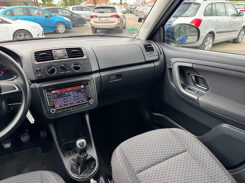Škoda Fabia (2014) Elegance 1.2 TSI 63kW - fotka 15 z 29