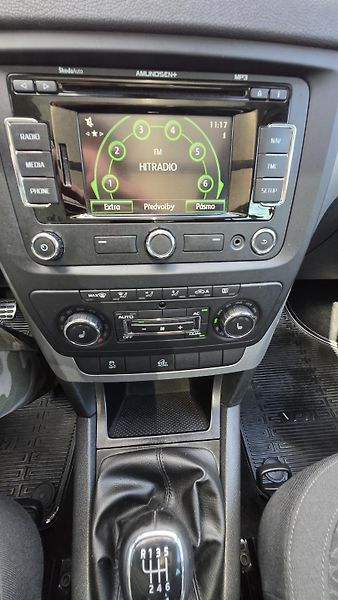 Škoda Yeti 2.0TDI ELEGANCE  4x4  - fotka 33 z 46