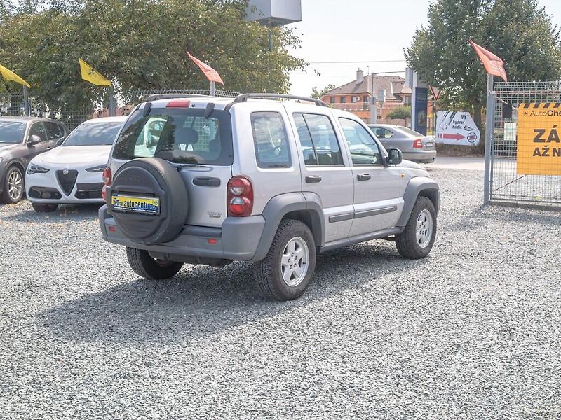 Jeep Cherokee (2002) 2.8CRD 120KW – SPORT STAR - fotka 5 z 39