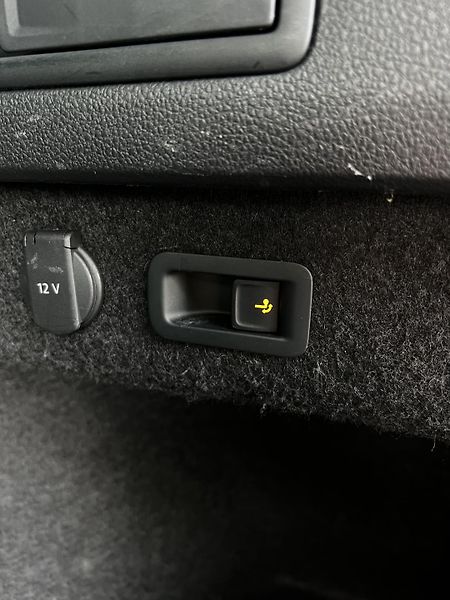 Volkswagen Passat 2.0TDI DSG Kůže Virtual TZ DPH - fotka 26 z 28