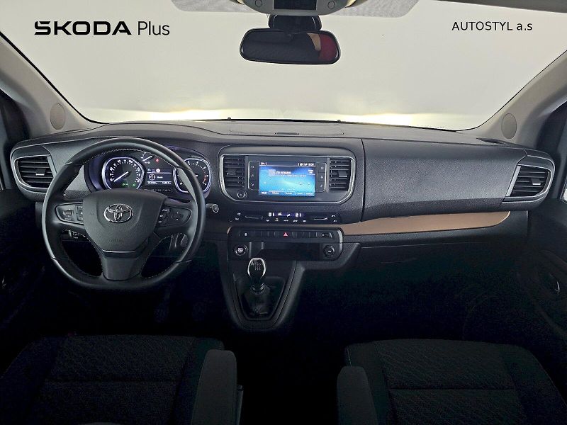 Toyota ProAce Verso (2024) 2.0D 106kW FAMILY 8S WEBASTO - fotka 5 z 35