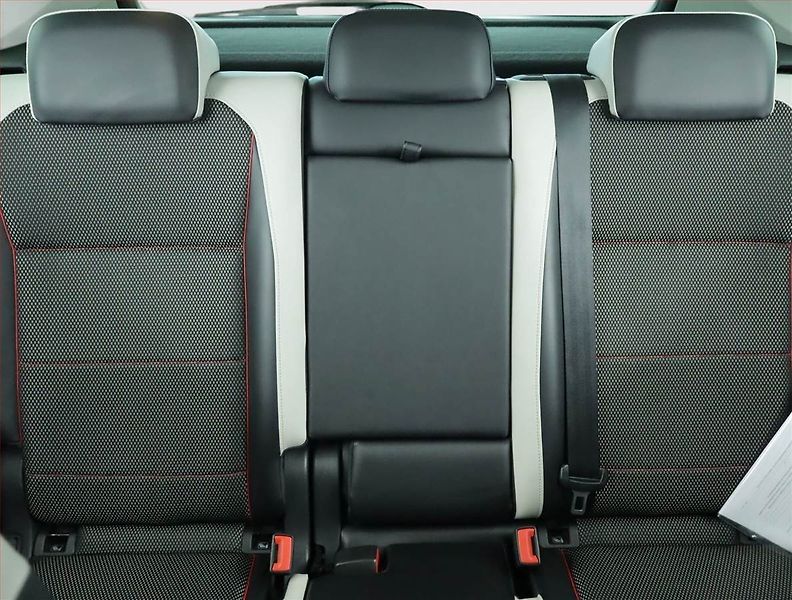 Volkswagen Tiguan (2021) Life 2.0 TDI - fotka 10 z 26