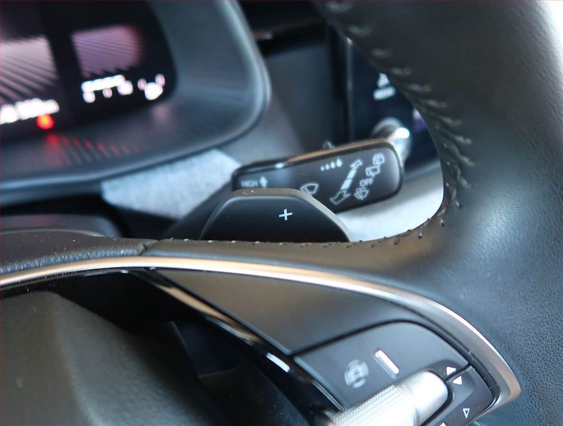 Škoda Kamiq (2024) Selection 1.0 TSI - fotka 18 z 20