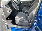 Volkswagen Touran (2011) 1.2 TSi, Trendline, TZ - náhled 9