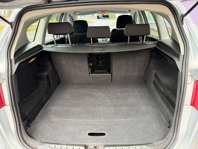 Seat Altea XL  1,6 MPI  / servis.k./ - fotka 13 z 23