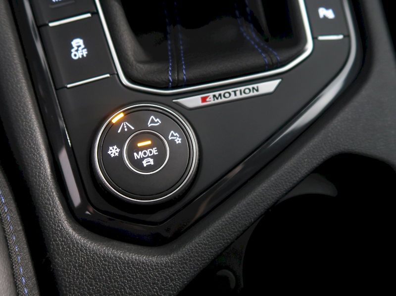 Volkswagen Tiguan (2022) R 2.0TSI 235KW DSG 4x4 - fotka 34 z 38