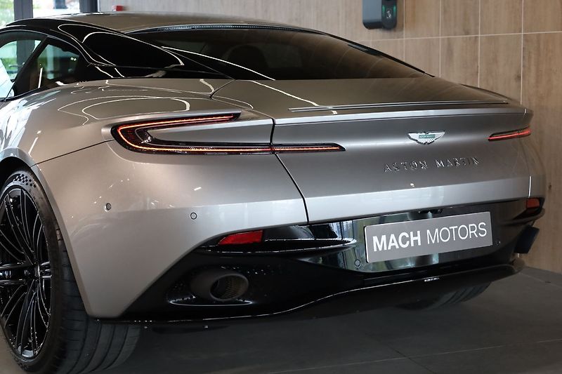Aston Martin DB12 MY25, V8, 500 kW, Ventilace - fotka 9 z 32