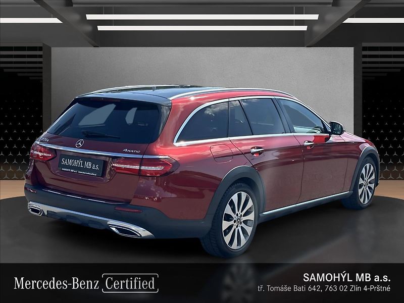 Mercedes-Benz Třídy E E 220d 4MATIC ALL TERRAIN - fotka 5 z 14