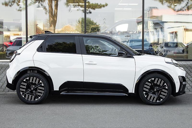 Citroën C3 (2026) 1,2 MAX Turbo benzín 100k+ZIMA - fotka 5 z 24