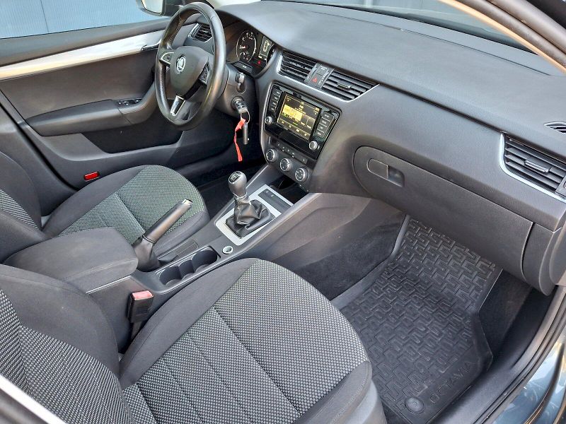 Škoda Octavia (2016) Ambition 1,2TSi 81kW - fotka 13 z 30